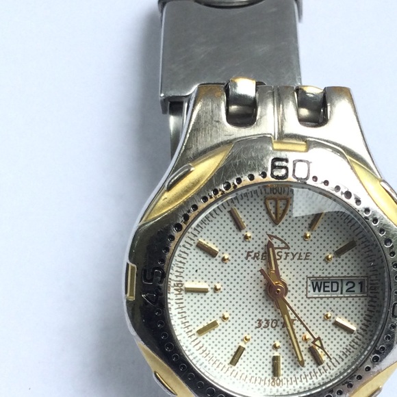 WOMAN “FREE STYLE “ WATCH - Picture 4 of 4